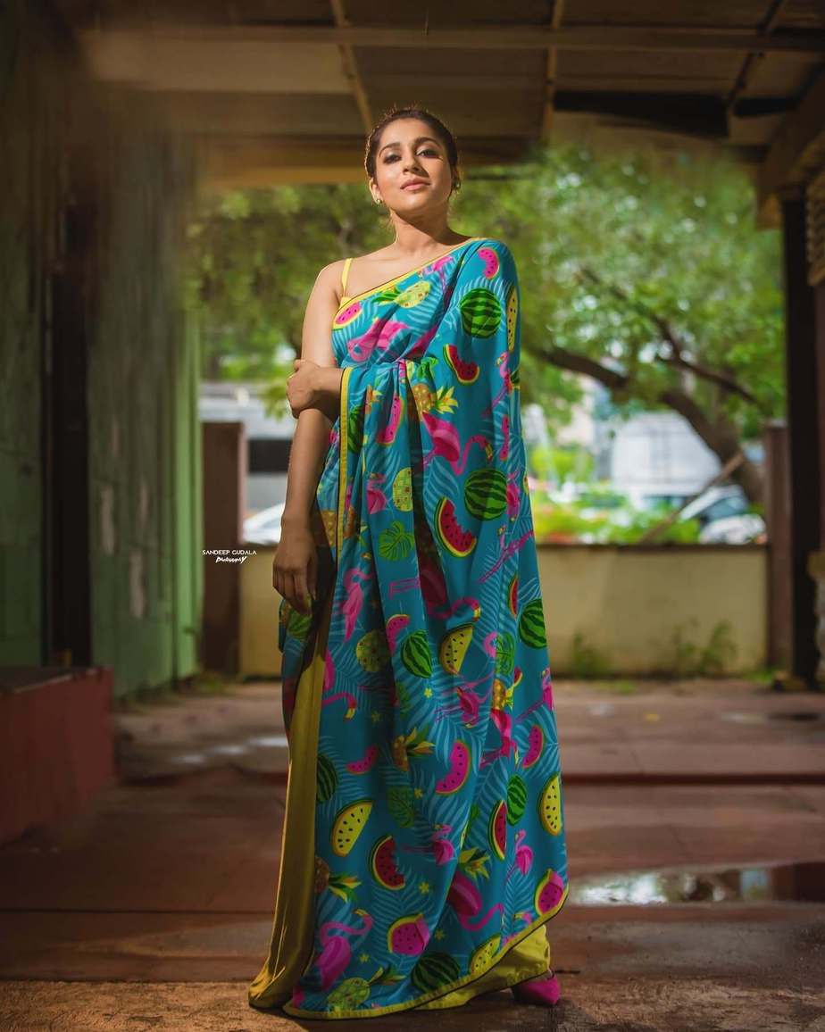 rashmi gautam in a neon green printed saree by Shrutii Clothing-1