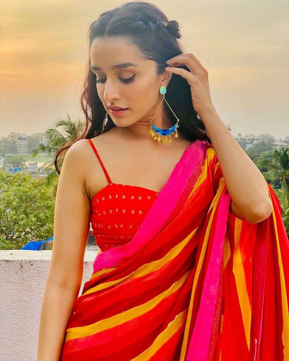 Shraddha Kapoor in a red saree by Yam India Shraddha Kapoor in a red saree by Yam India