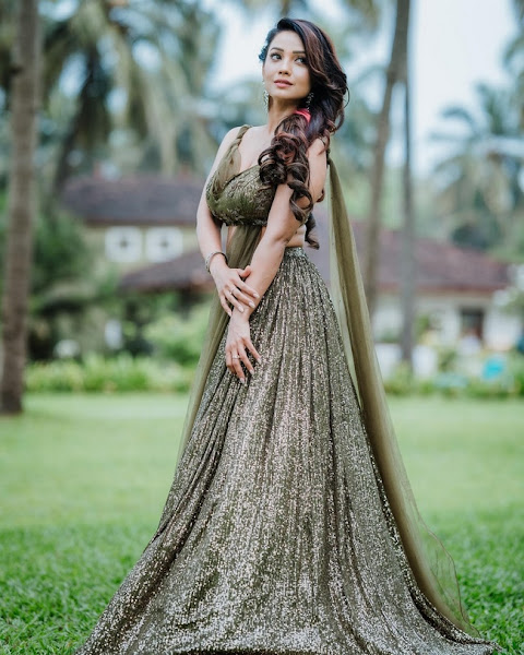 Adaa Khan's Most Recent Sexy Photoshoot Flipkart