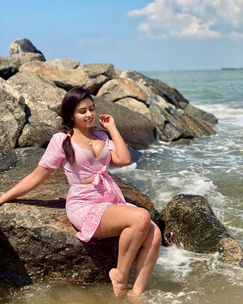 Shobhita Rana Mesmerizing Stills Flipkart