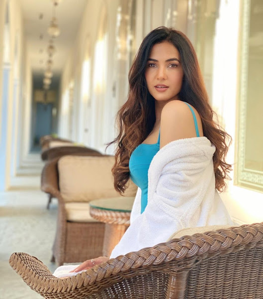 Sonal Chauhan Latest Hot Photos Flipkart