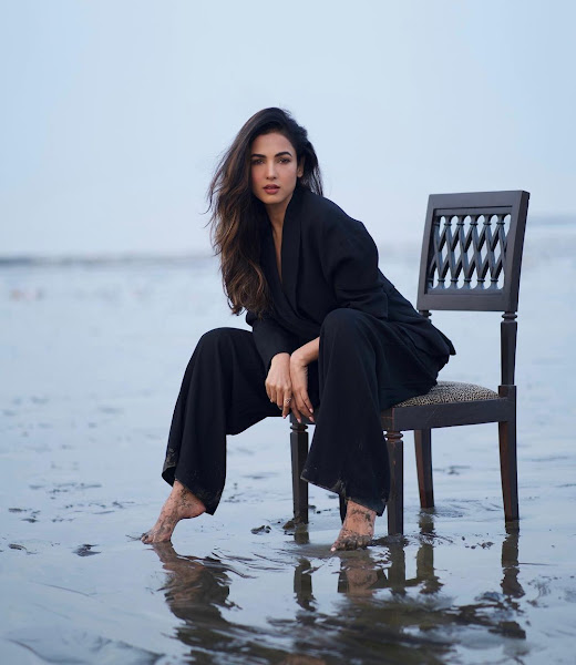 Sonal Chauhan Latest Hot Photos Flipkart