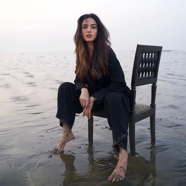 Sonal Chauhan Latest Hot Photos Flipkart