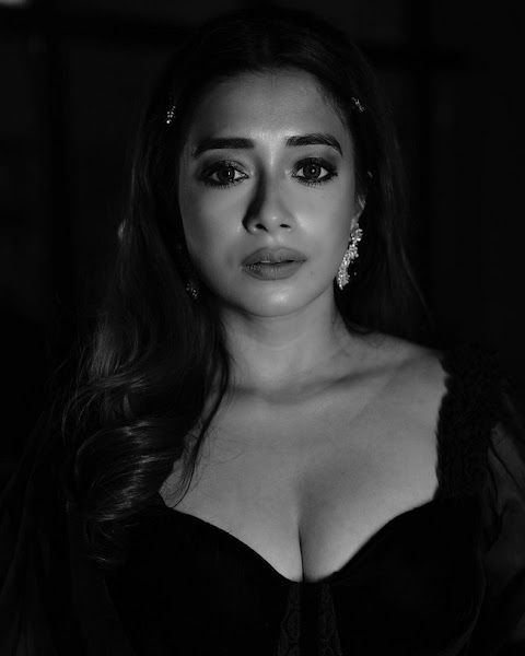 Tina Datta's Incredible Cliks in a Black Dress Flipkart