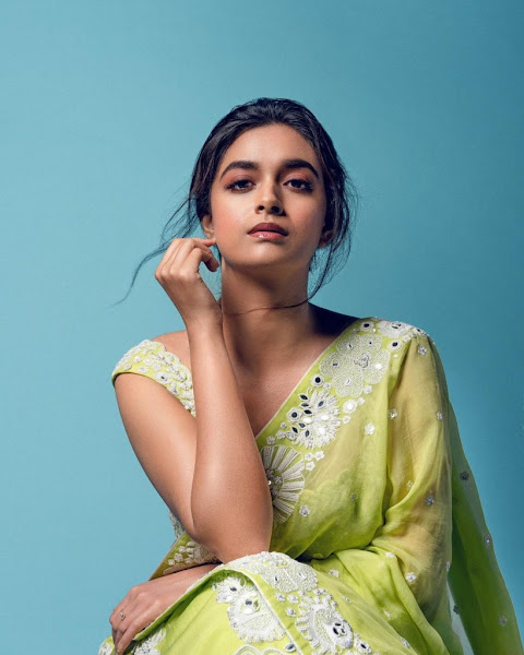 Photos of Keerthy Suresh's Hot Cleavage Flipkart