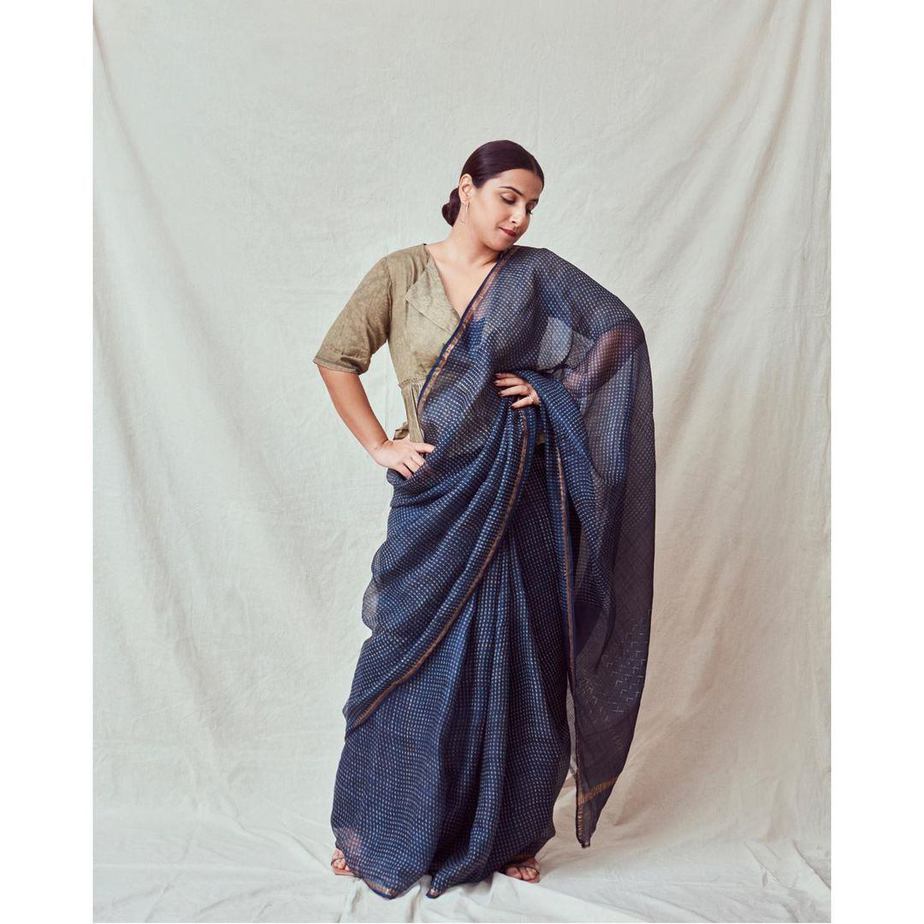 vidya balan in indigo saree by urvashi kaur1 vidya balan in indigo saree by Urvashi kaur1