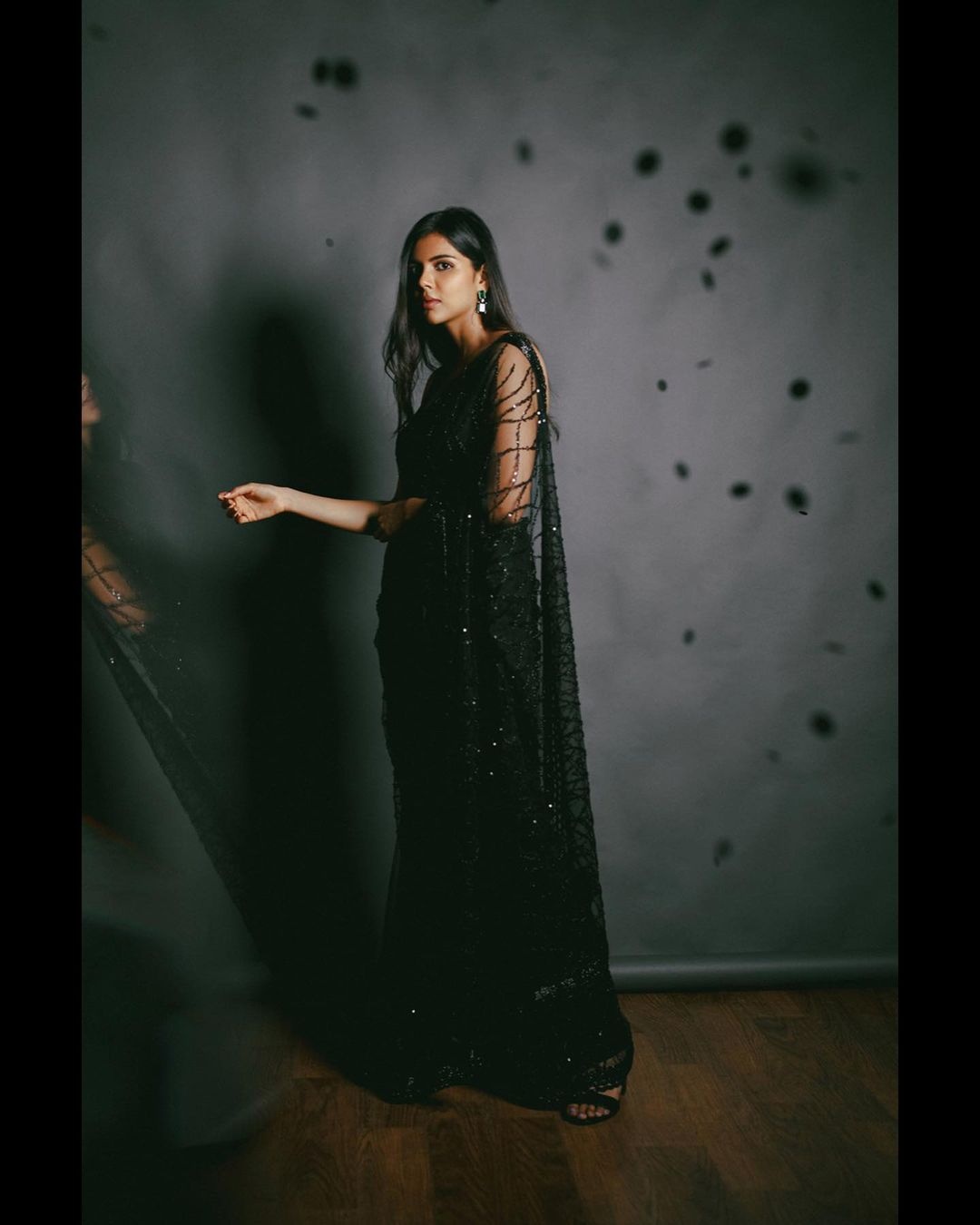Kalyani Priyadarshan in a black saree by Sawan gandhi 1 Kalyani Priyadarshan in a black saree by Sawan gandhi-1