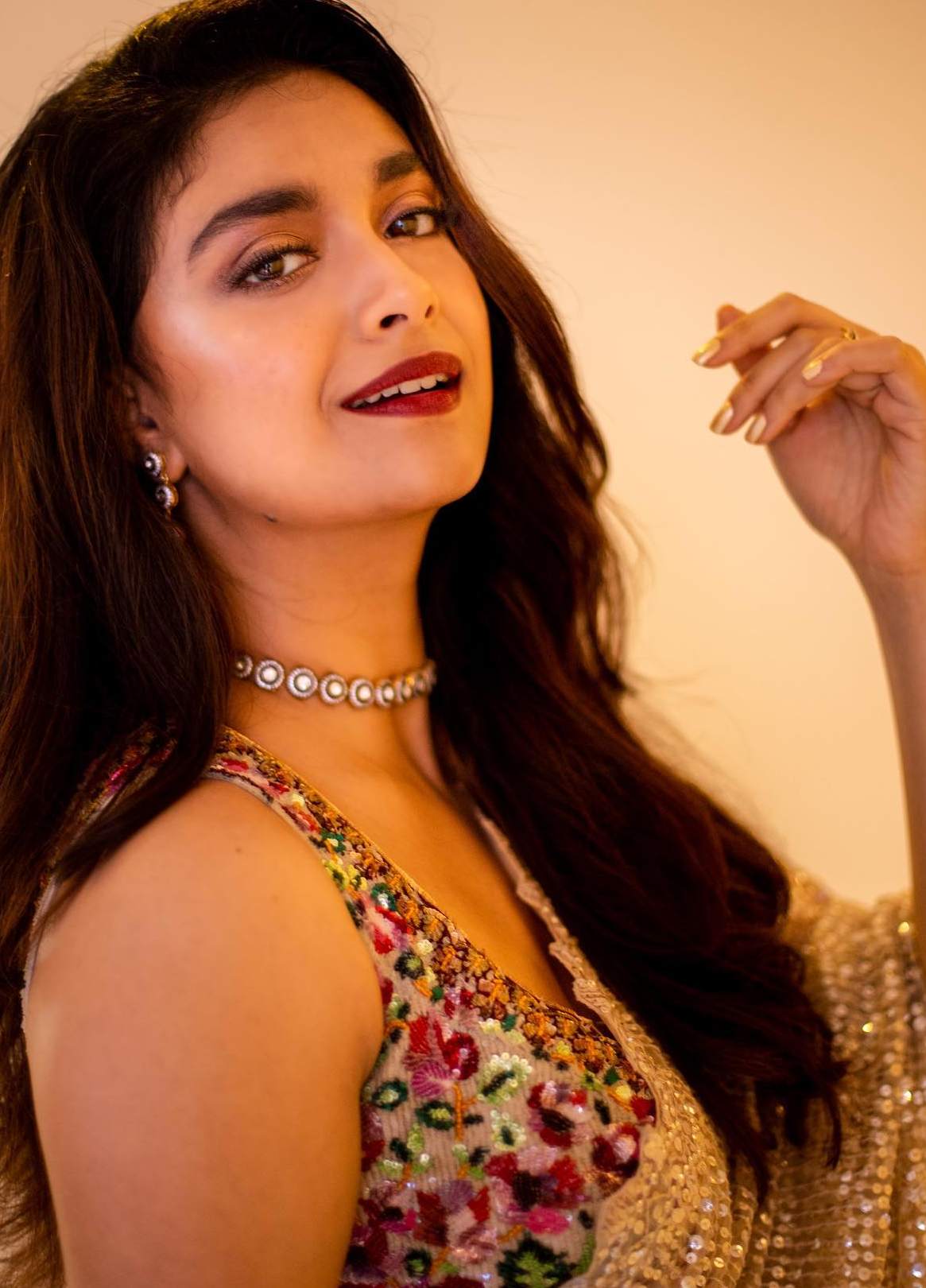 keerthy suresh in a sequinned saree by rimple and harpreet for a wedding1 keerthy suresh in a sequinned saree by rimple and harpreet for a wedding1