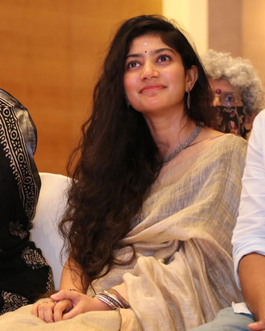 sai pallavi in a gold saree for gargi trailer launch1.0 sai pallavi in a gold saree for gargi trailer launch1.0