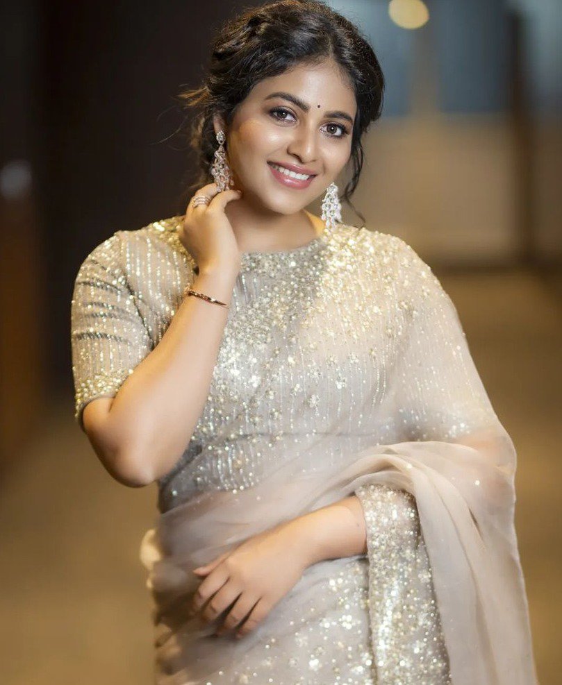 Anjali shimmers in a pastel pink embellished saree for an event! Celebrity Sarees