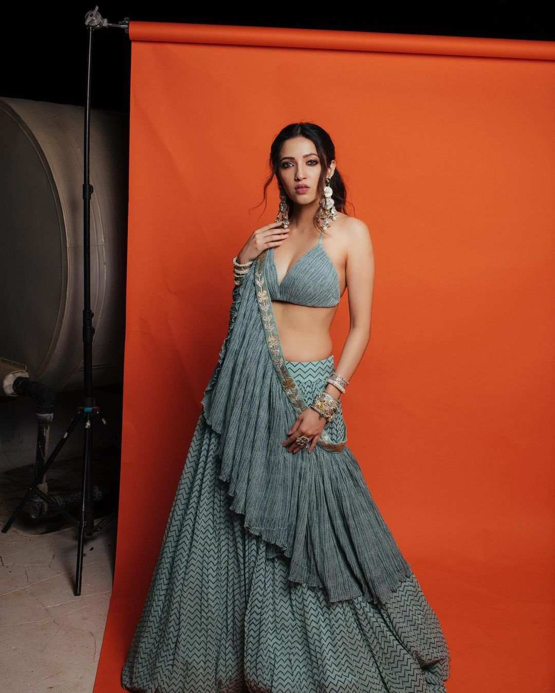 neha sshetty in pooja rajgarhia saree for diwali1 neha sshetty in pooja rajgarhia saree for diwali1