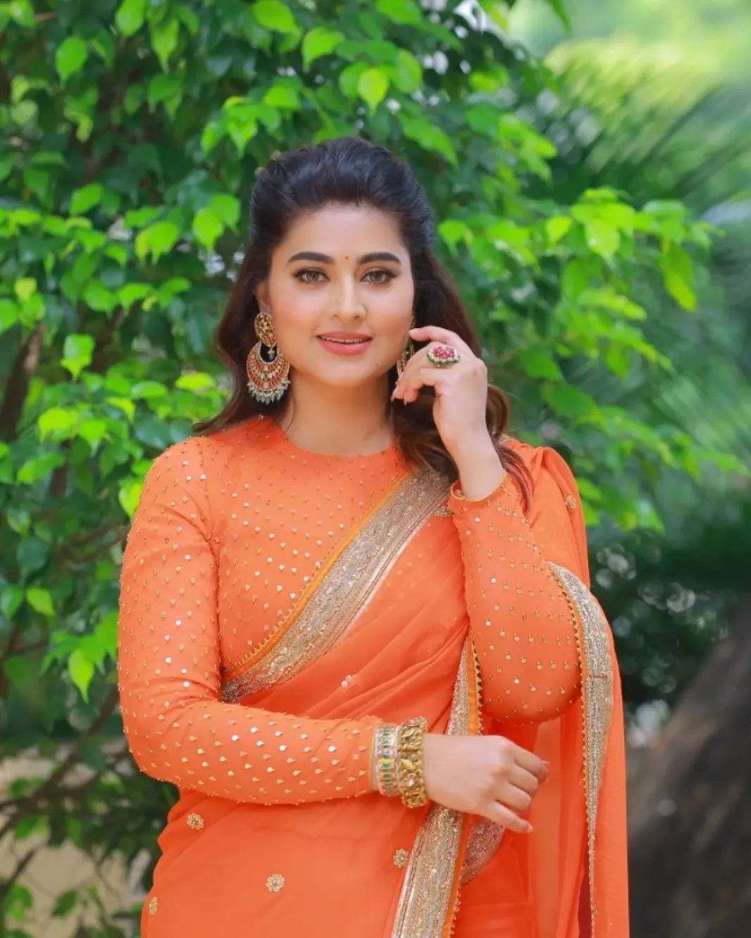 sneha prasanna in orange saree by geethu haute couture2 Sneha Prasanna looks beautiful in an orange saree! Celebrity Sarees