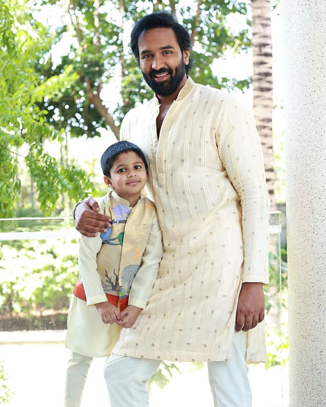 Vishnu Manchu and family look adorable as they celebrate Diwali in matching outfits! Celebrity Sarees vishnu manchu and family for diwali'22 in label vida1