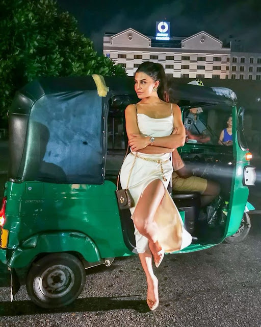 Jacqueline Fernandez hot and stunning photoshoot pics.