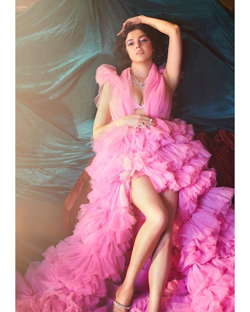 Divya Khosla Kumar Stunning Photoshoot Pics