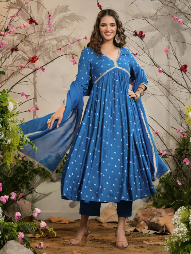 Know About Different Types of Suits for Ladies by Body Types Empire Waist Alia Cut Suits
