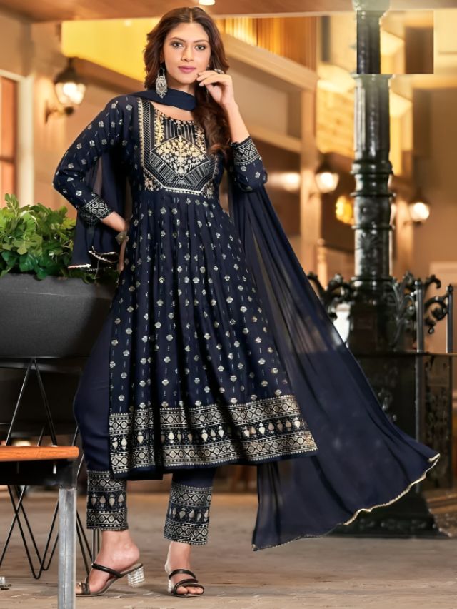 Know About Different Types of Suits for Ladies by Body Types Black Nayra Cut Suits