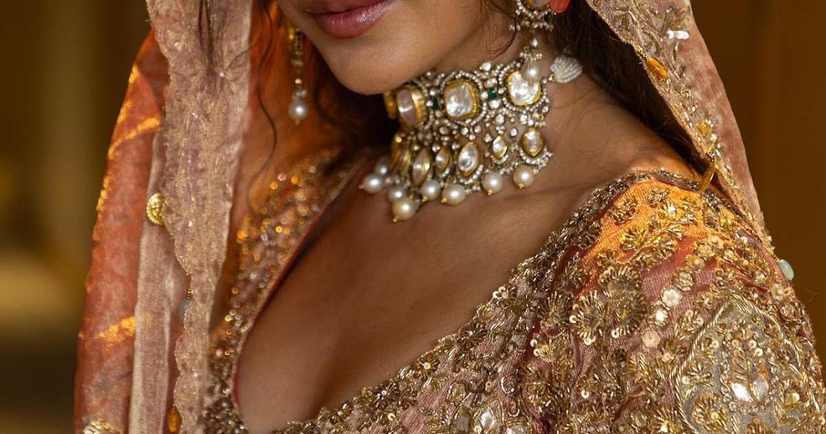 Bollywood Actress Sonam Bajwa Latest Pics in Traditional Wear Celebrity Sarees