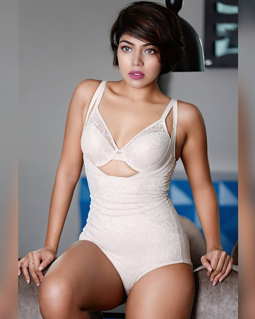 Navya Ramesh’s latest bikini pics are here! See her stunning beach look in this hot photoshoot pics