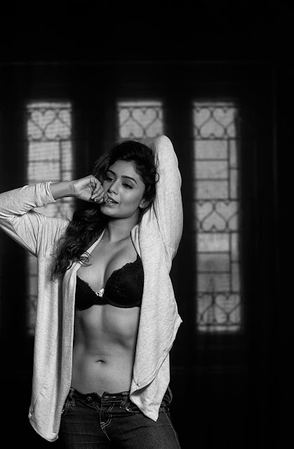 Ritabhari Chakraborty’s latest bold look is breathtaking!