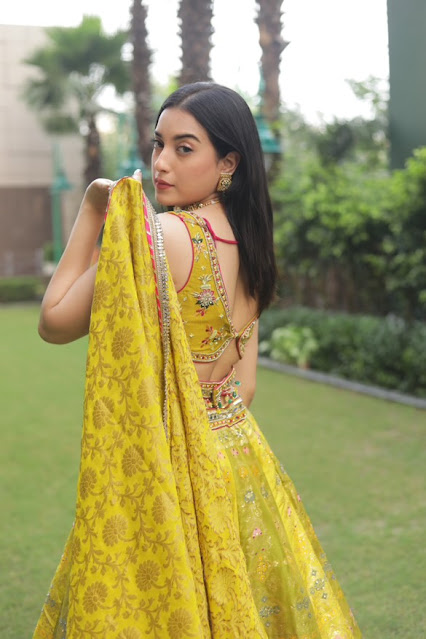 Fashion content creator Janvi Singh stuns in a traditional lehenga.