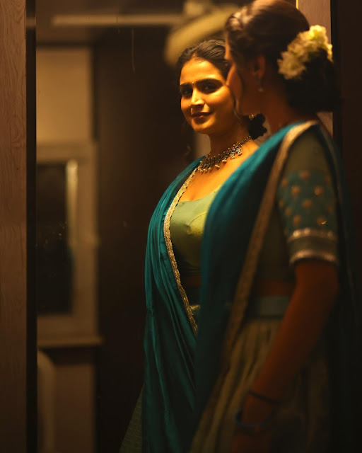 Kavya Shree latest saree photoshoot pictures looking elegant and beautiful.