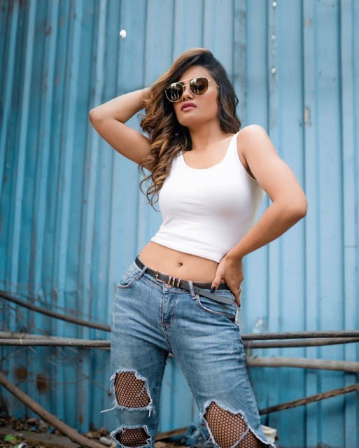 Sakshi Dwivedi bold and hot look from latest shoot