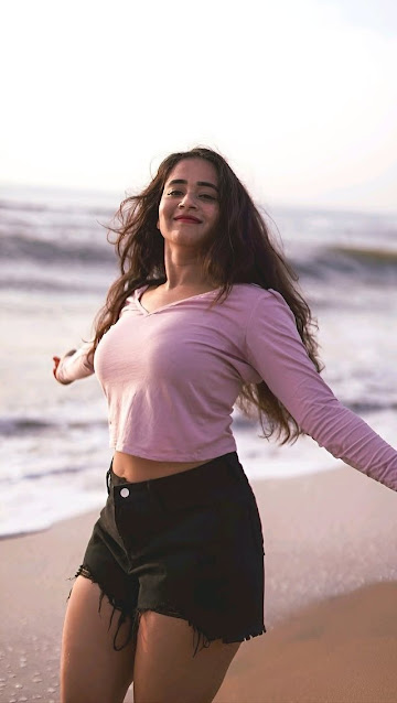 Deepthi Sunaina’s latest stylish and hot pictures. Deepthi Sunaina’s latest stylish and hot pictures.