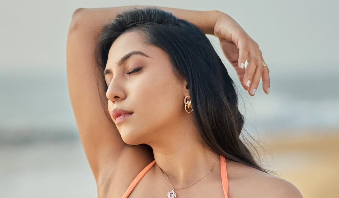 Dolly Aish Babiee Rocks the Beach Look in Bikini Celebrity Sarees