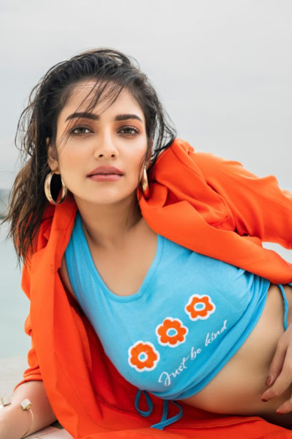 Susmita Chatterjee hot beach photos Susmita Chatterjee hot beach photos