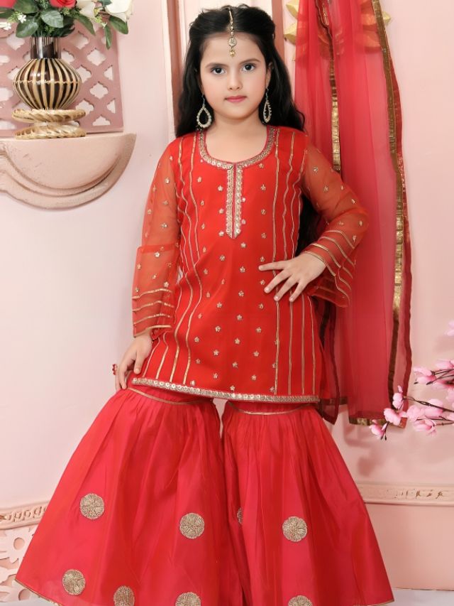 Fun Ways to Style Kids Sharara Suit for Any Occasion Kids Sharara Suit with Earrings
