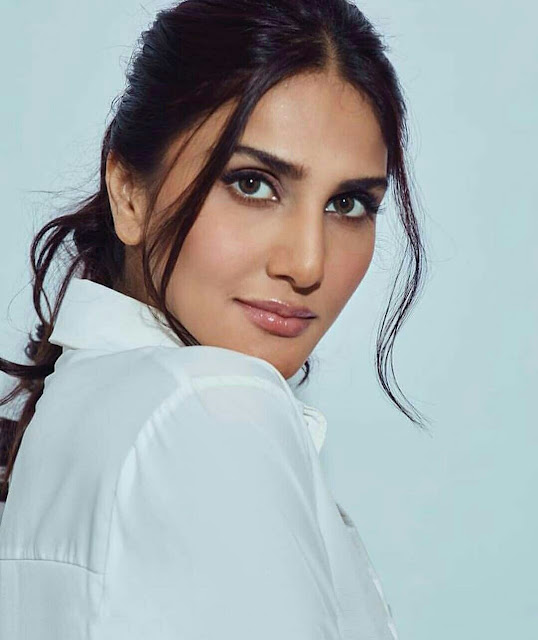 Bollywood Actress Vaani Kapoor Latest Hot Photoshoot Pics