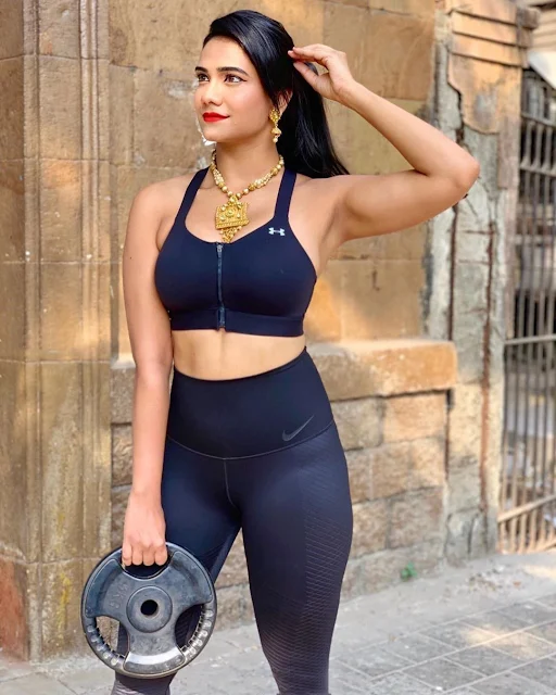 Richi Shah latest fitness outfit photos
