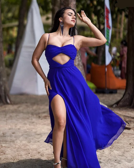 Aahnaa Sharma latest hot sleeveless gown images