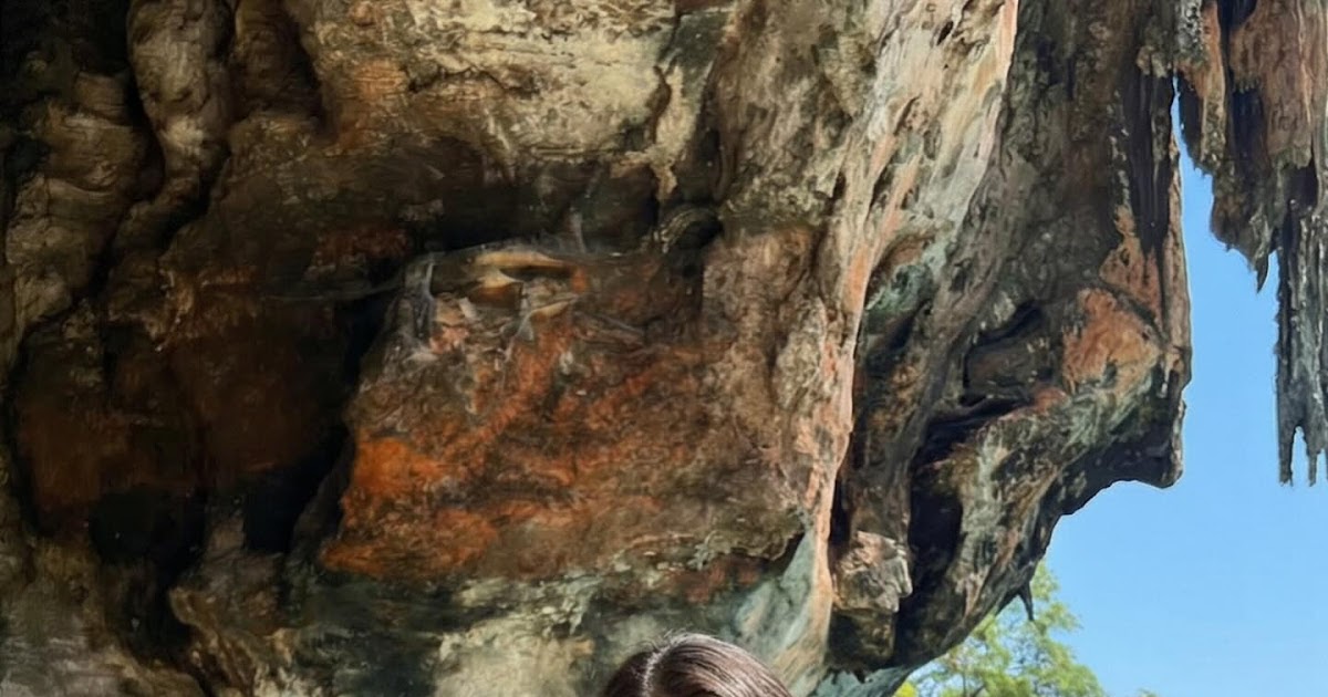 Komal Arora Indian Actress Latest Hot Bikini Pics at Beach Celebrity Sarees