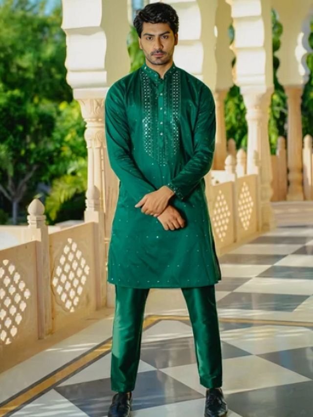 Mens Kurta Colors: What Are in Trend This Year? Forest Green Kurta for Men
