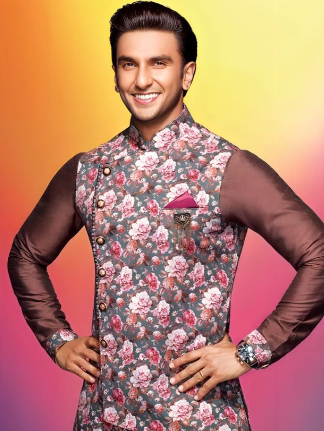 Mens Kurta Colors: What Are in Trend This Year? Ranveer Singh in Mens Multicolor Kurta