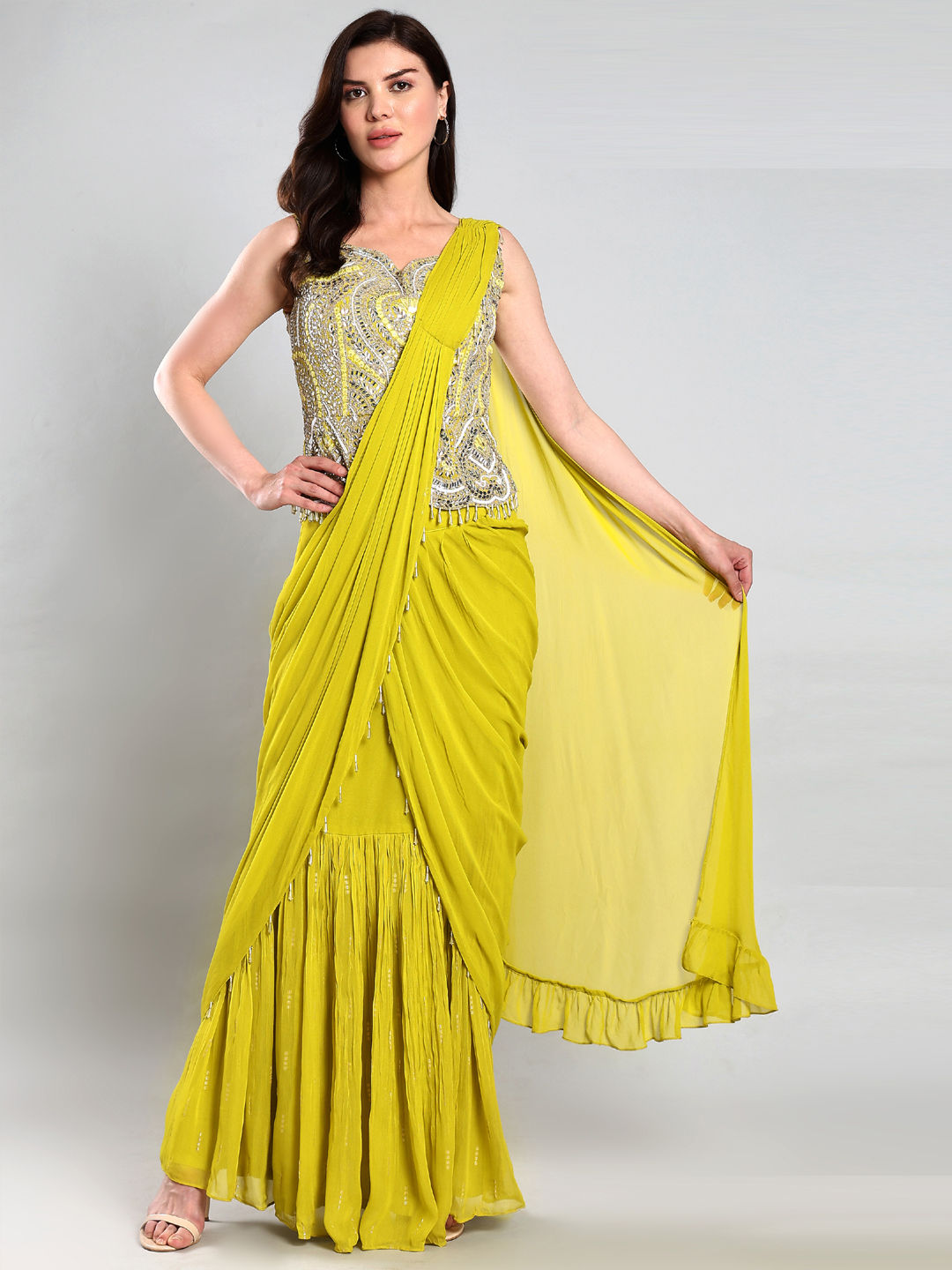 Best Bridal Sarees For Every Wedding Ceremony in USA India Wedding Saree readymade-saree-in-yellow