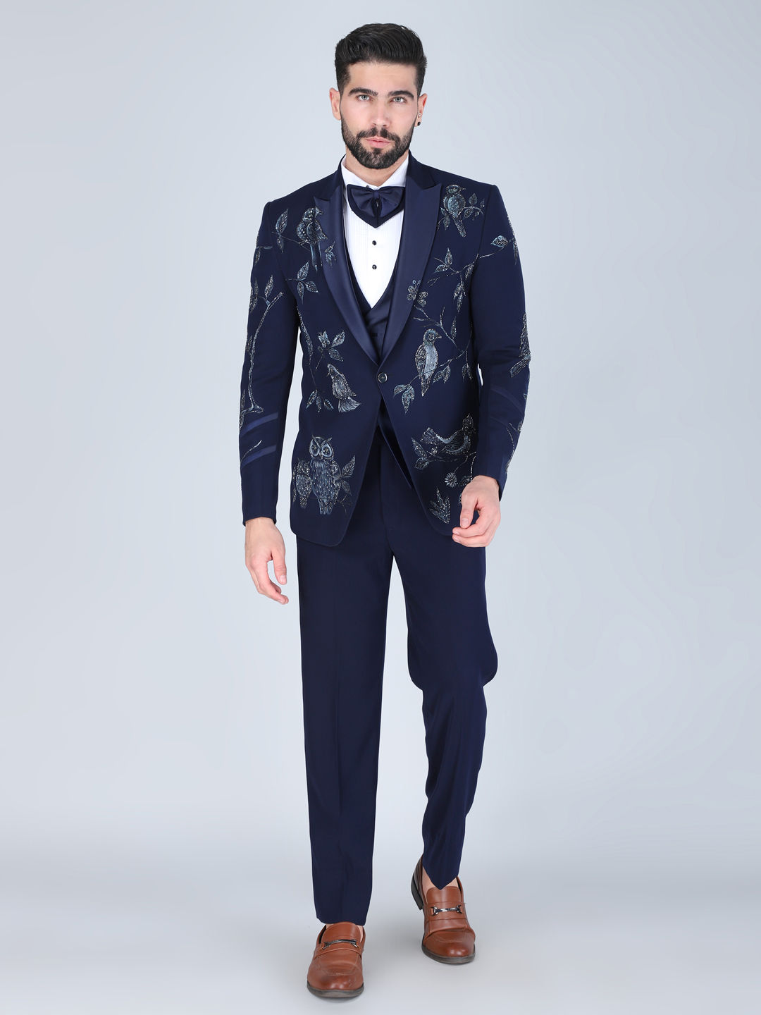 Wedding Tuxedos: The Perfect Blend Of Elegance And Confidence India Wedding Saree blue-tuxedo