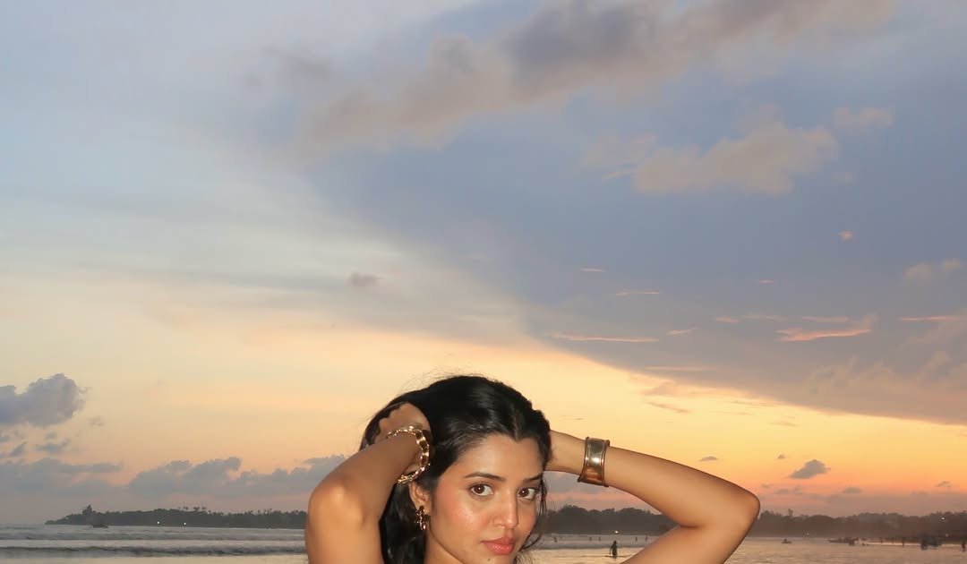 Harshita Karma Stylish Photos in Burnt Orange Bikini Celebrity Sarees