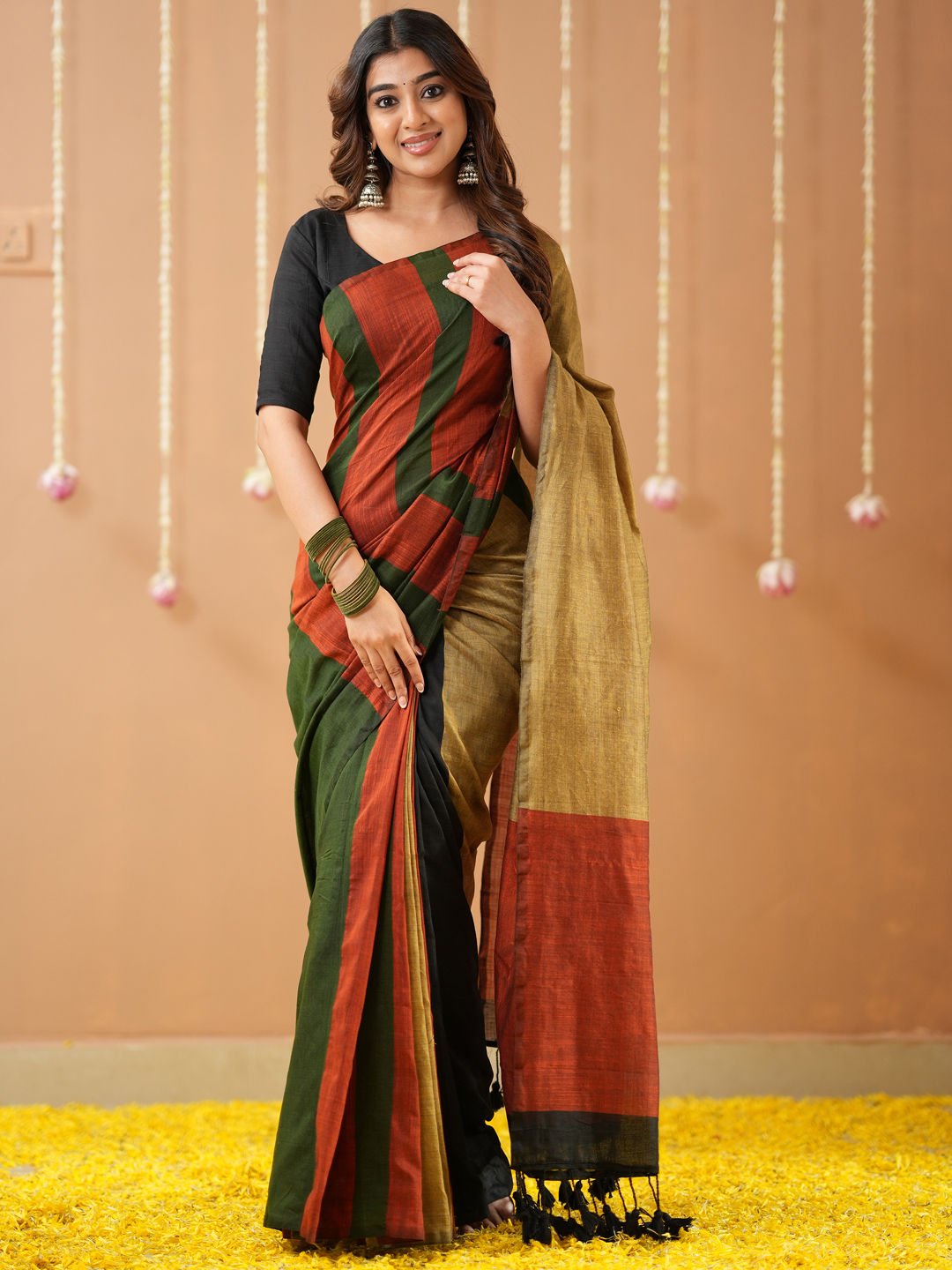 The Complete Encyclopedia Of Indian Sarees: 26 Types, Fabrics, Weaves & Regional Styles Explained India Wedding Saree cotton-saree