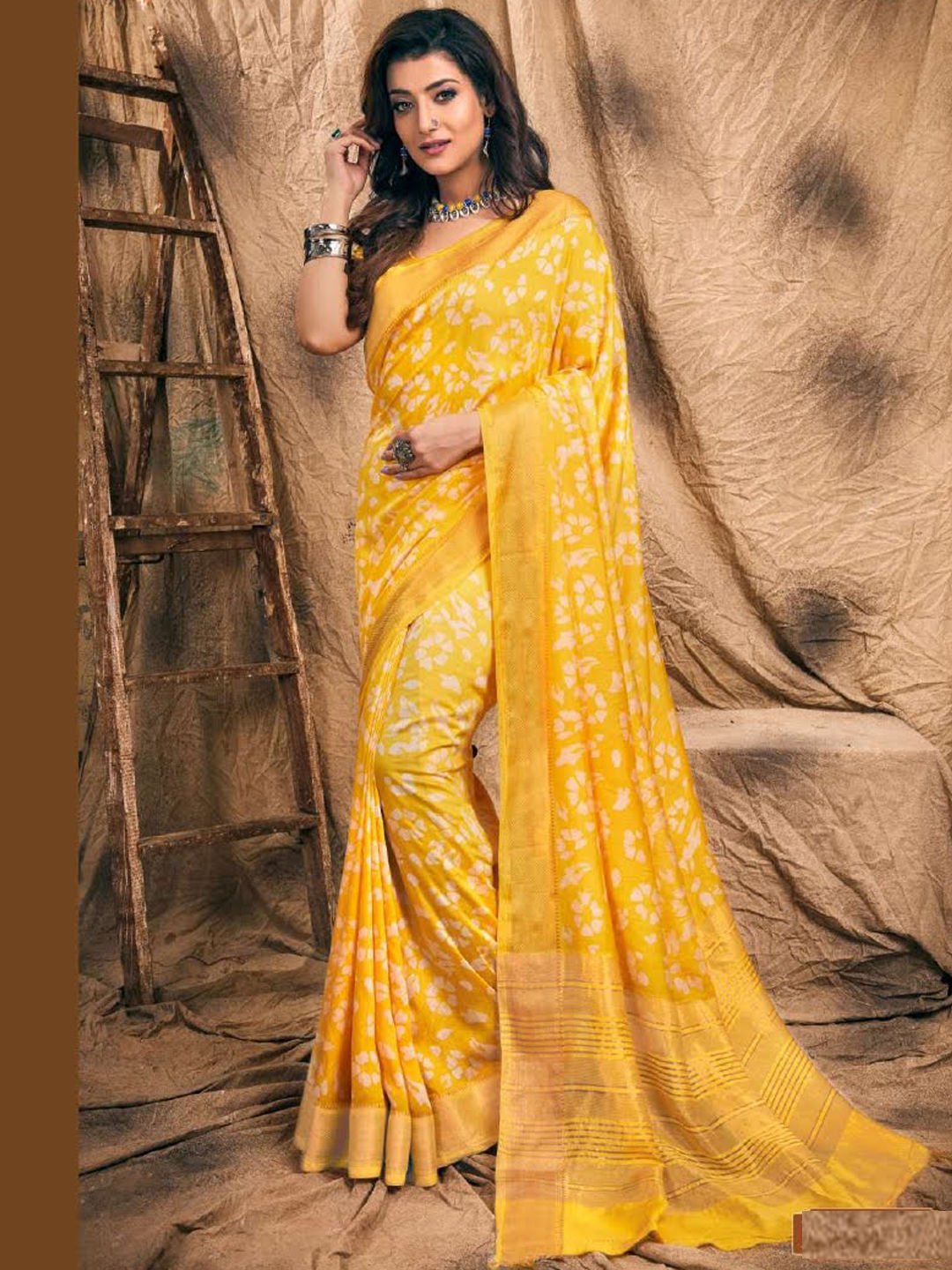 The Complete Encyclopedia Of Indian Sarees: 26 Types, Fabrics, Weaves & Regional Styles Explained India Wedding Saree chanderi-silk-traditional-saree