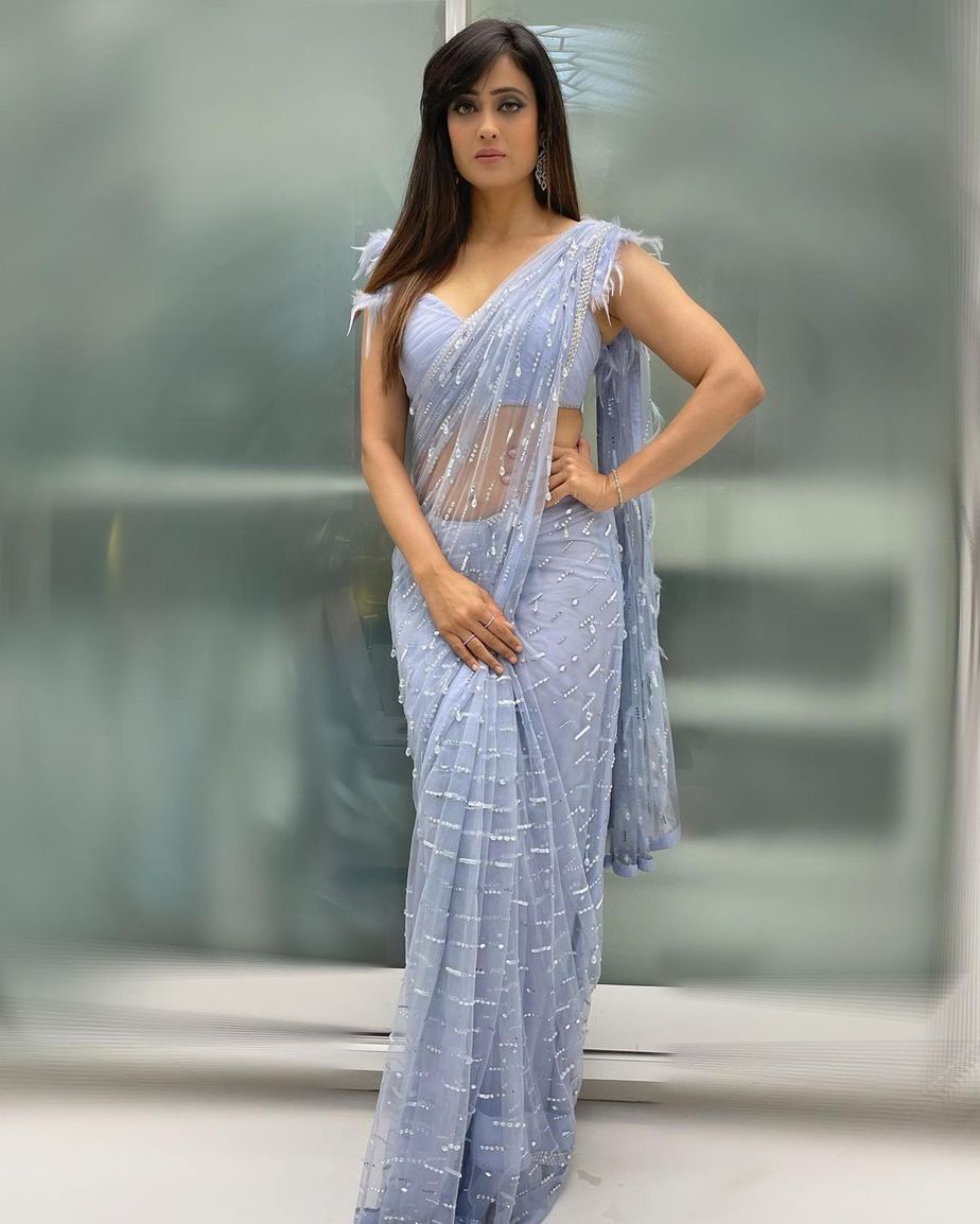 Shweta Tiwari attends a friend’s wedding looking gorgeous in a powder blue saree! Sarees