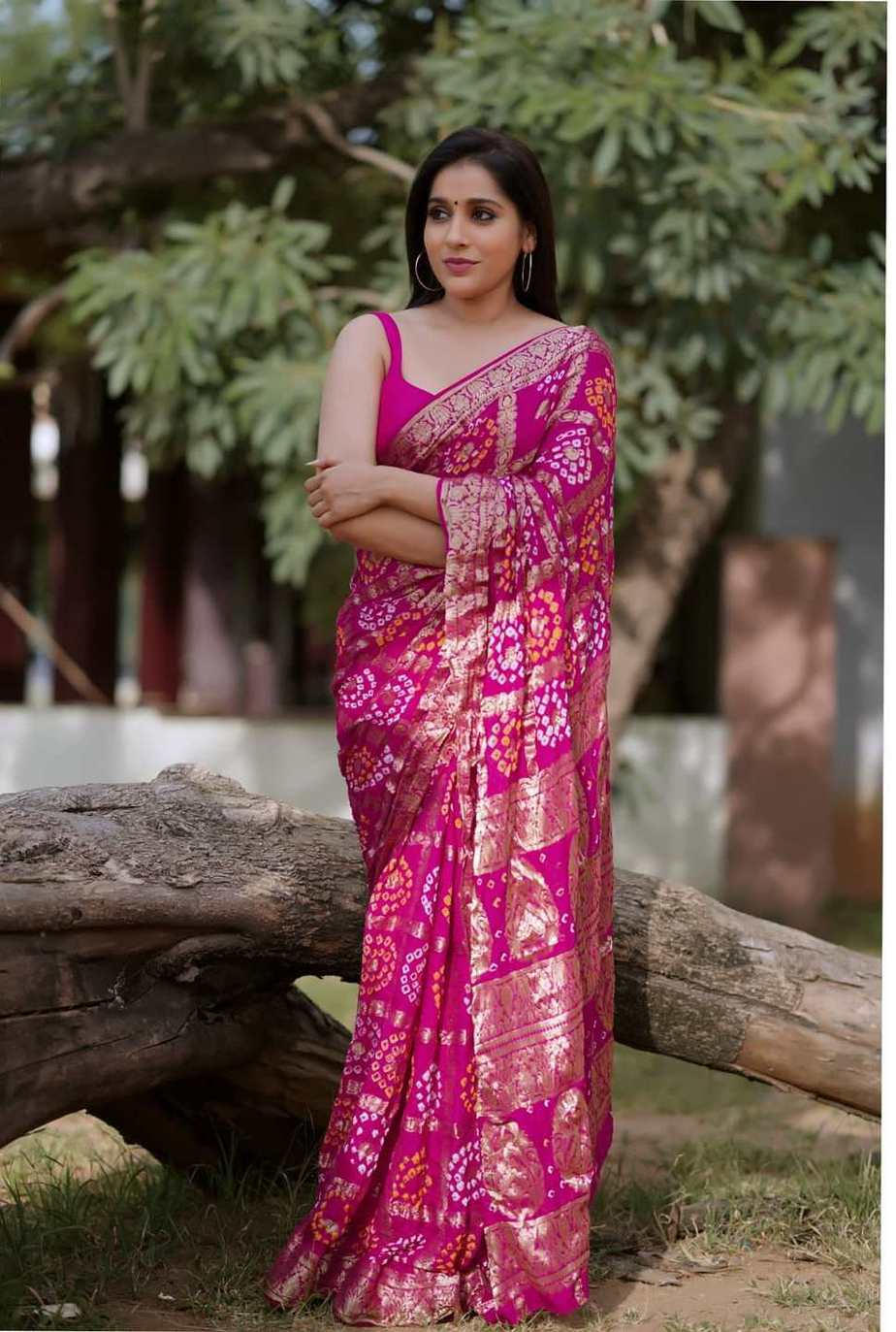 Rashmi Gautam pairs this conventional pink saree with a sleeveless shirt! Rashmi Gautam in a saree