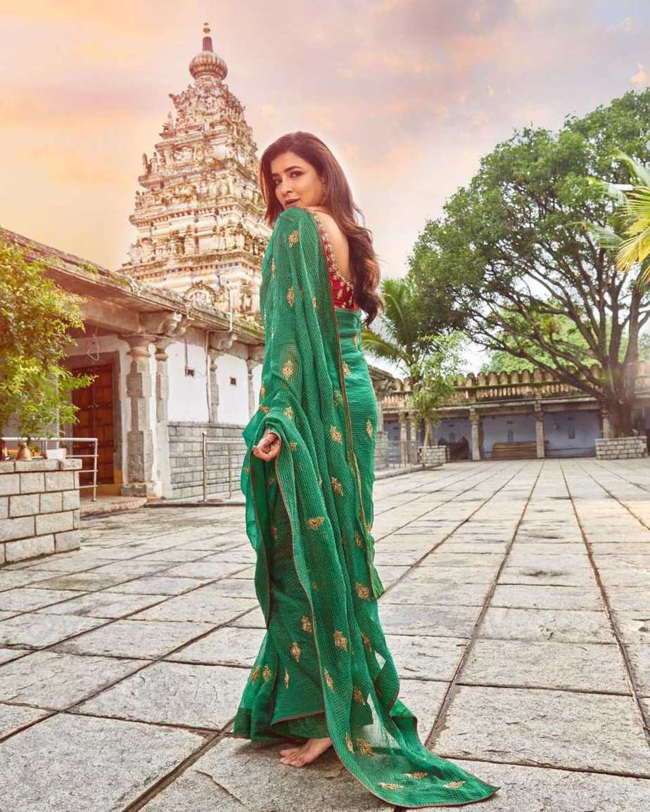 Lakshmi Manchu’s festive look! Lakshmi Manchu’s festive look! Lakshmi Manchu