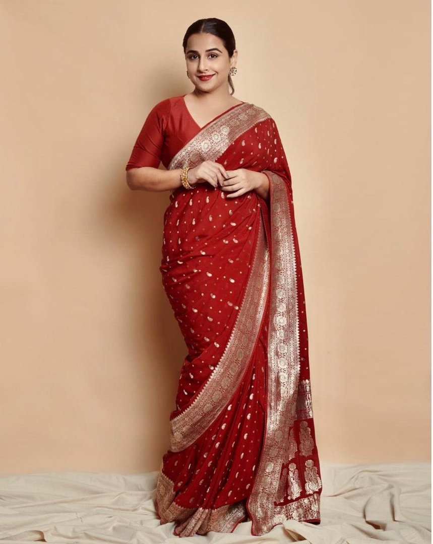 Vidya Balan looks ravishing in a red chanderi saree! Vidya Balan looks ravishing in a red chanderi saree! Vidya Balan