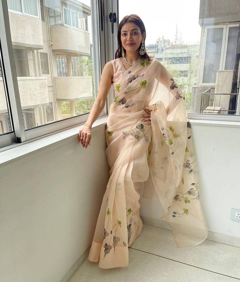 Kajal Aggarwal embraces flower power in a floral Organza saree for Diwali’21! Kajal Agarwal