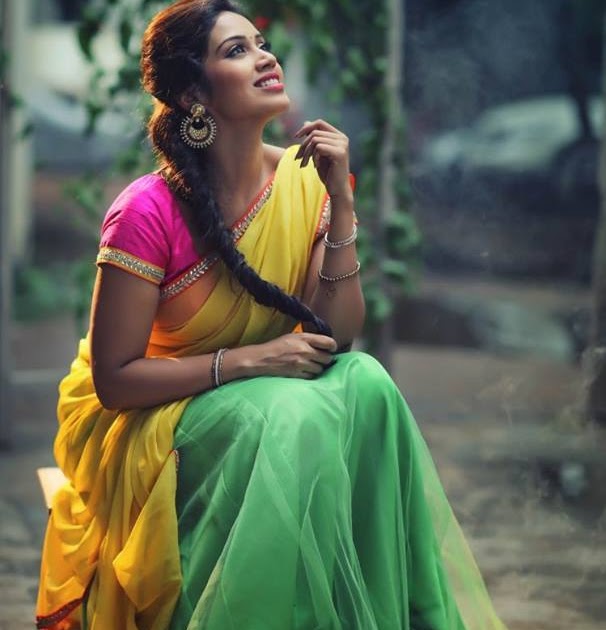 Actress Nivetha Pethuraj Hot Photos in Latest Designer Sarees India Wedding Saree