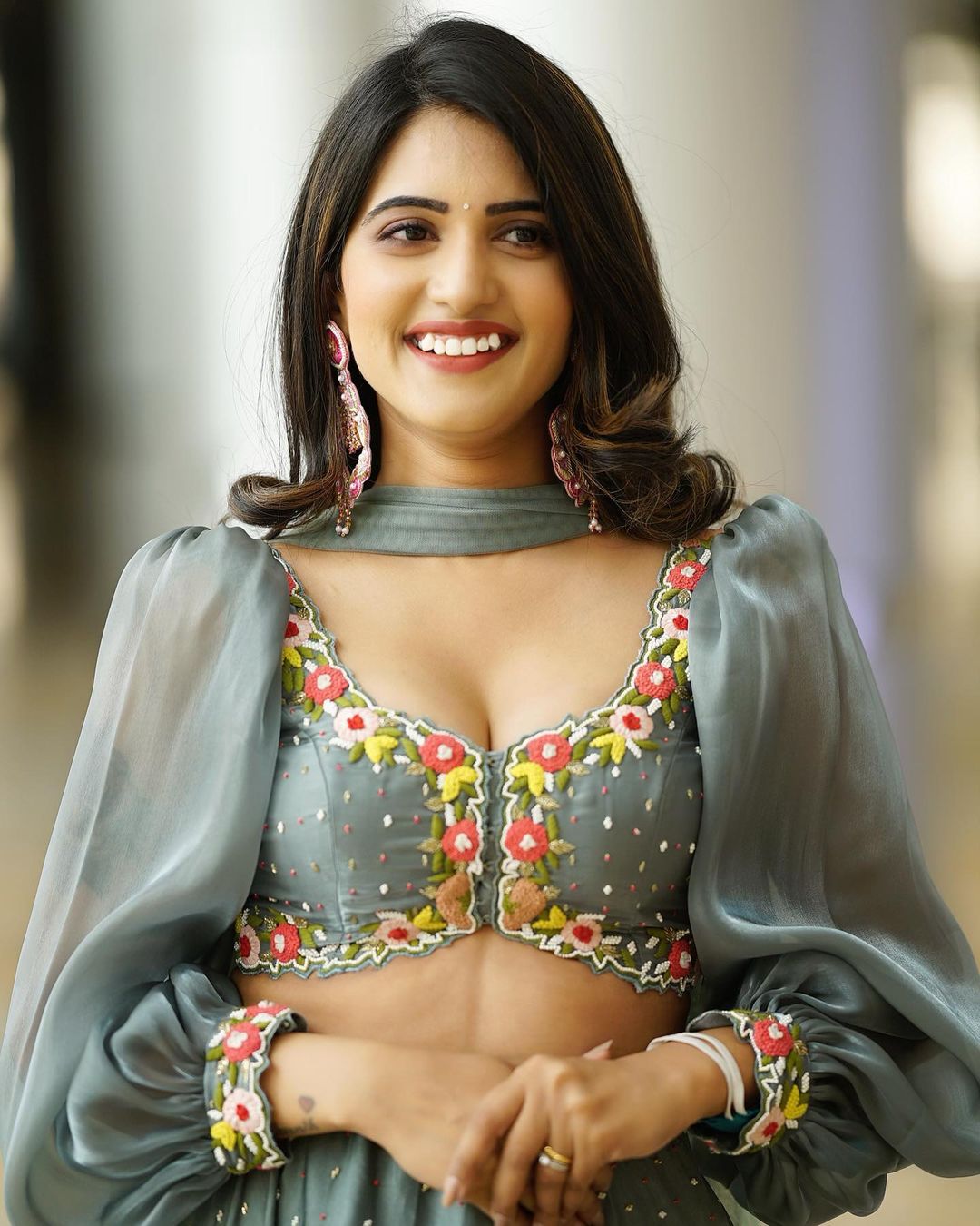 Anchor & Model Actress Sravanthi Prashanth Latest Photos Celebrity Sarees