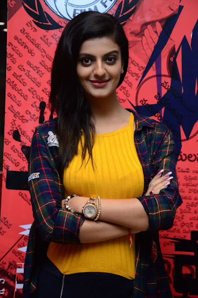 Telugu Actress Tanishq Stunning Stills Flipkart